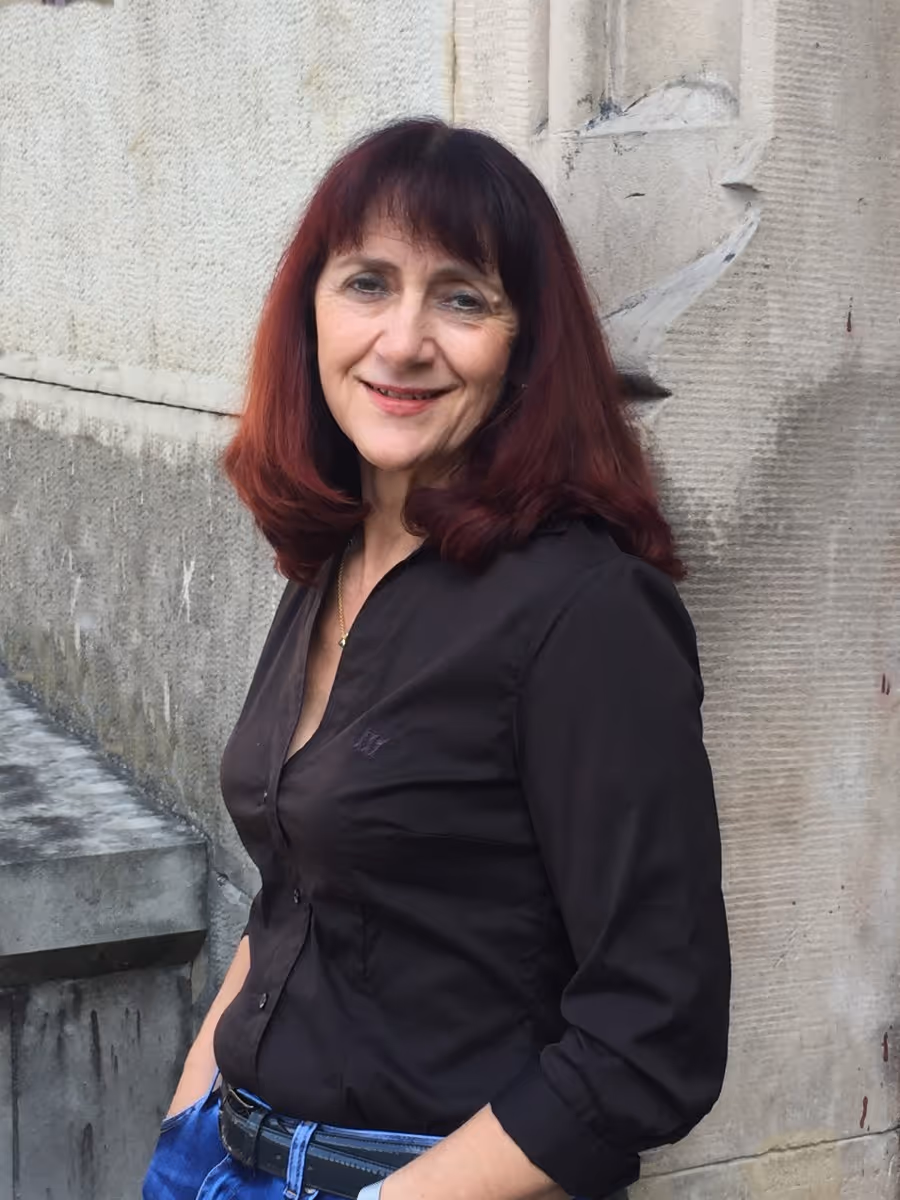 Portraitbild von Andrea Fuhrmann